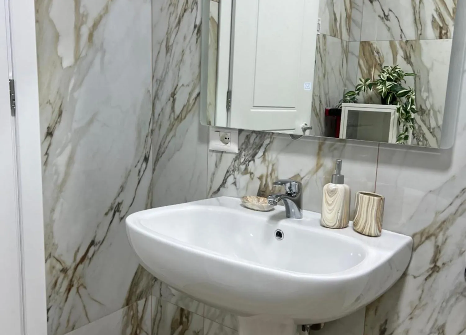 Alma Rose Apartments3 Κορυτσά 0*,  Αλβανία